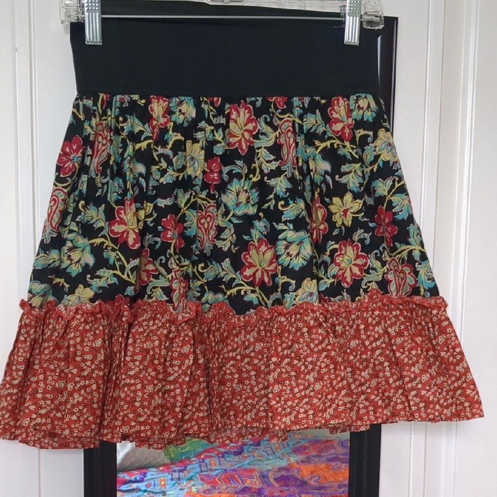 Xhilaration Black and Pink Bubble Mini Skirt